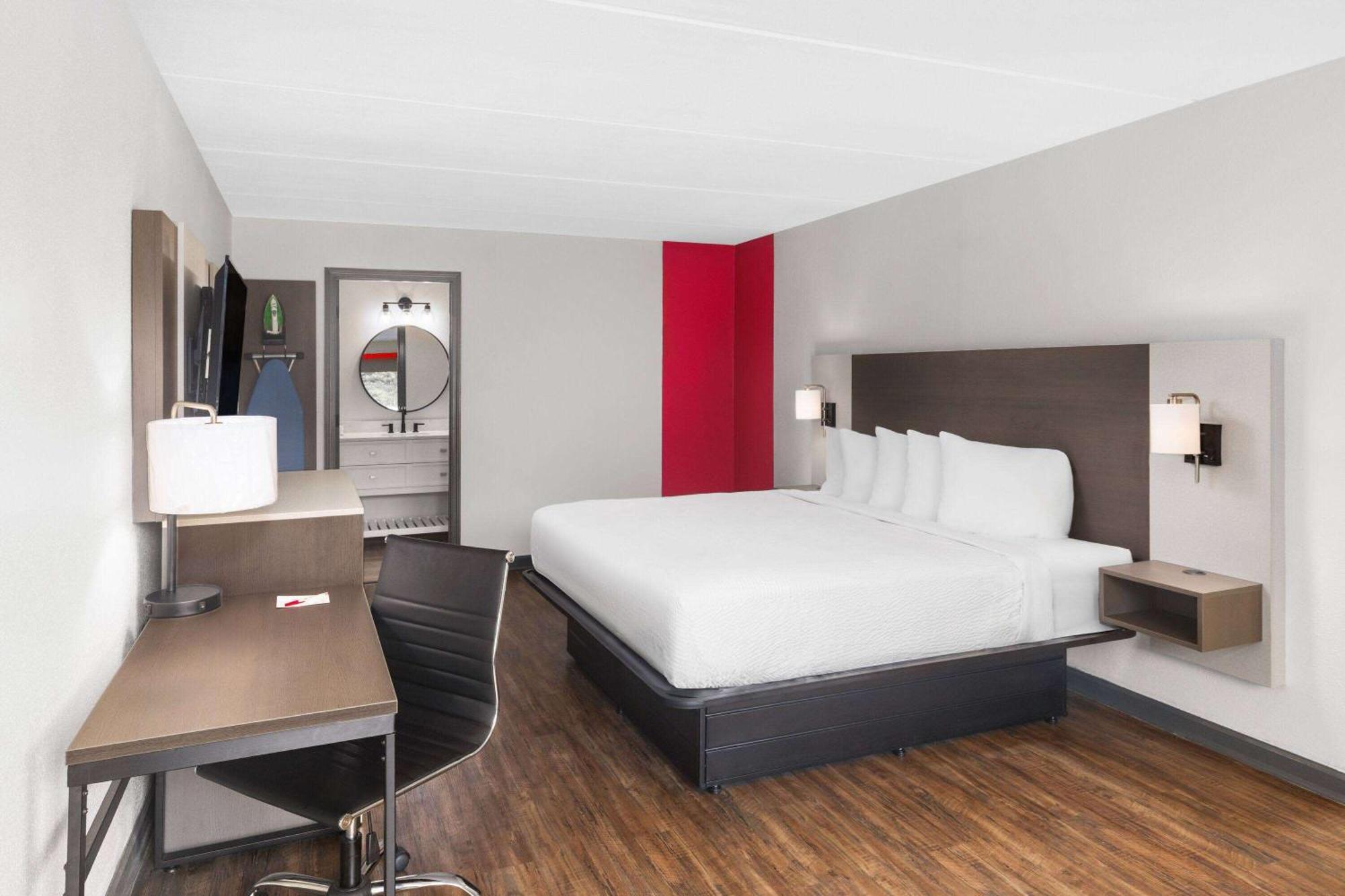 Ramada By Wyndham Bainbridge Hotell Exteriör bild